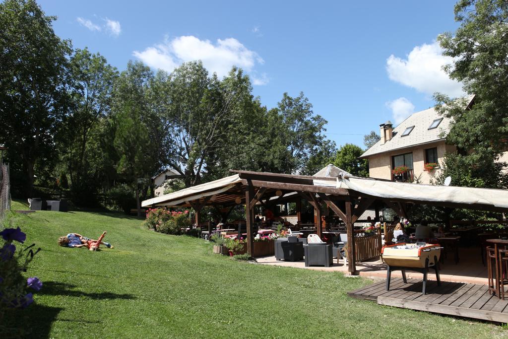 ברטייר Camping-Hotel De Plein Air Les 2 Bois מראה חיצוני תמונה